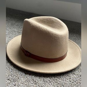 Zara felt hat